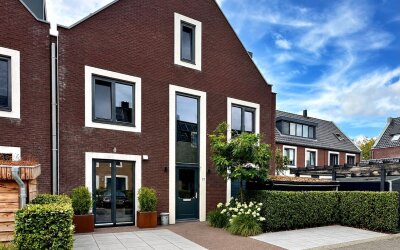 Boterbloem 77