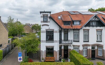 Lage Naarderweg 8
