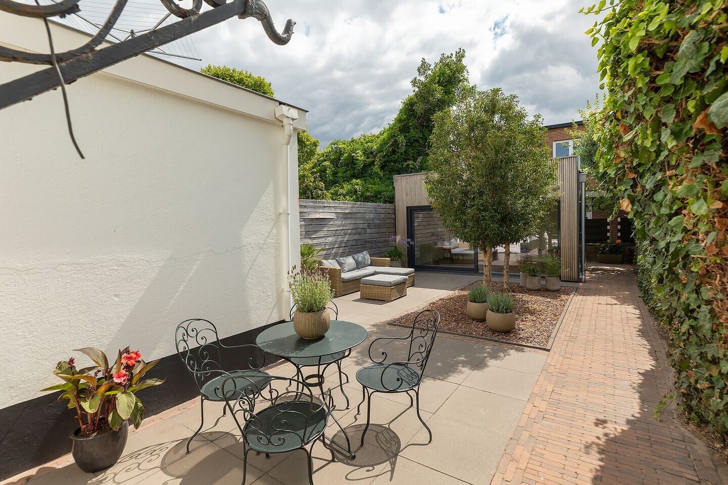 Hoekwoning te koop: Ruitersweg 103, Hilversum