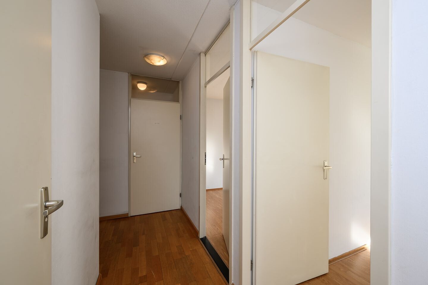 Appartement te koop: Van Linschotenlaan 77, Hilversum