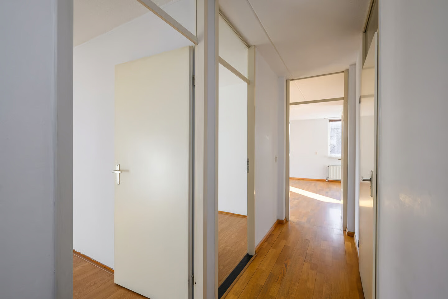Appartement te koop: Van Linschotenlaan 77, Hilversum