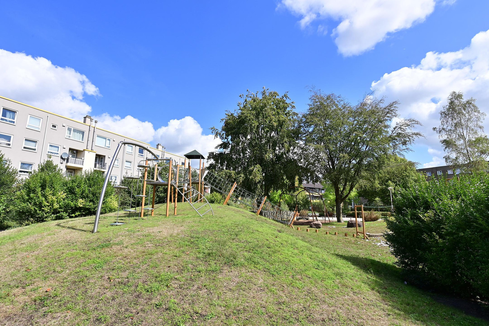Appartement te koop: Van Riebeeckweg 110, Hilversum