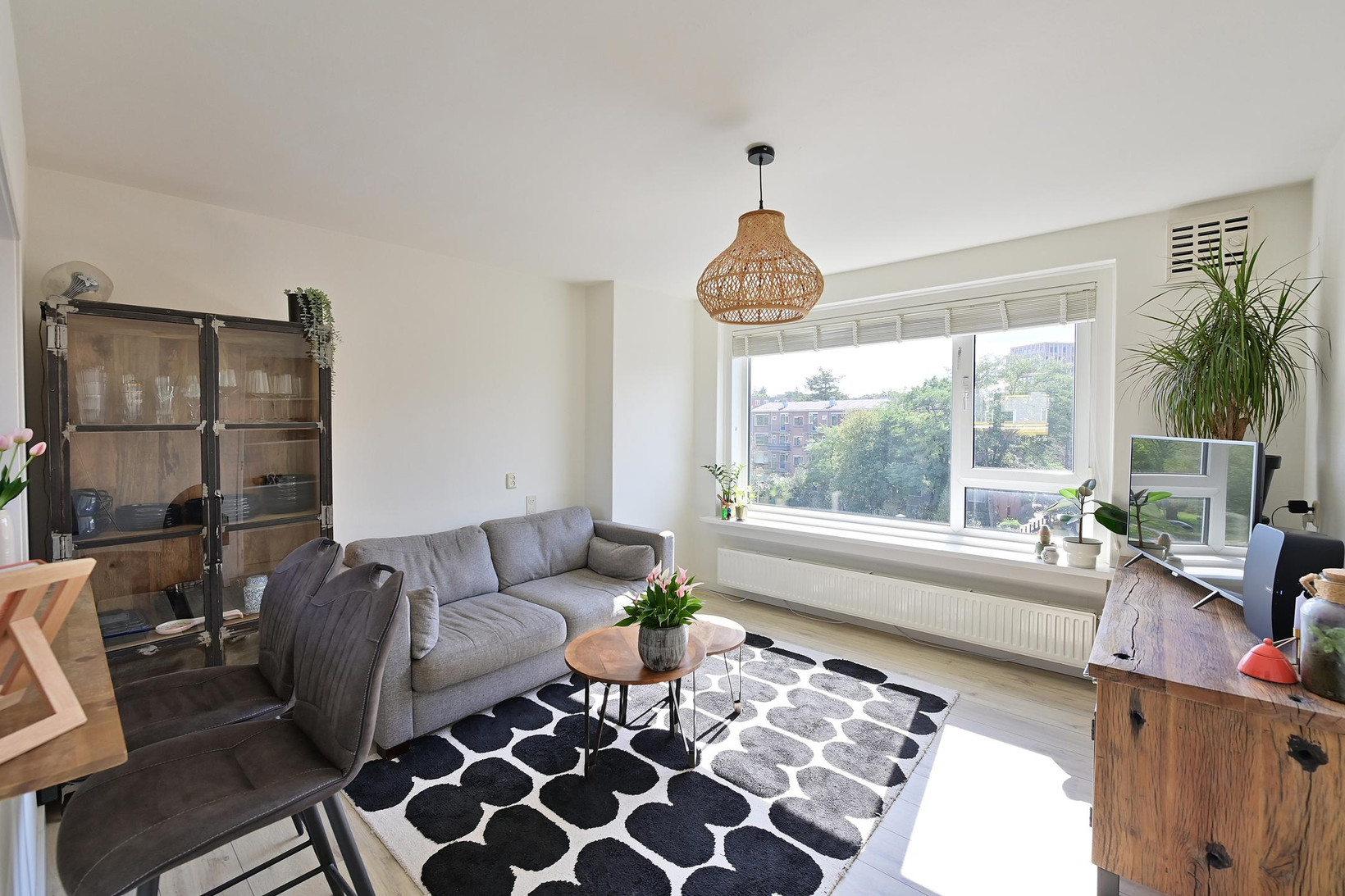 Appartement te koop: Van Riebeeckweg 110, Hilversum