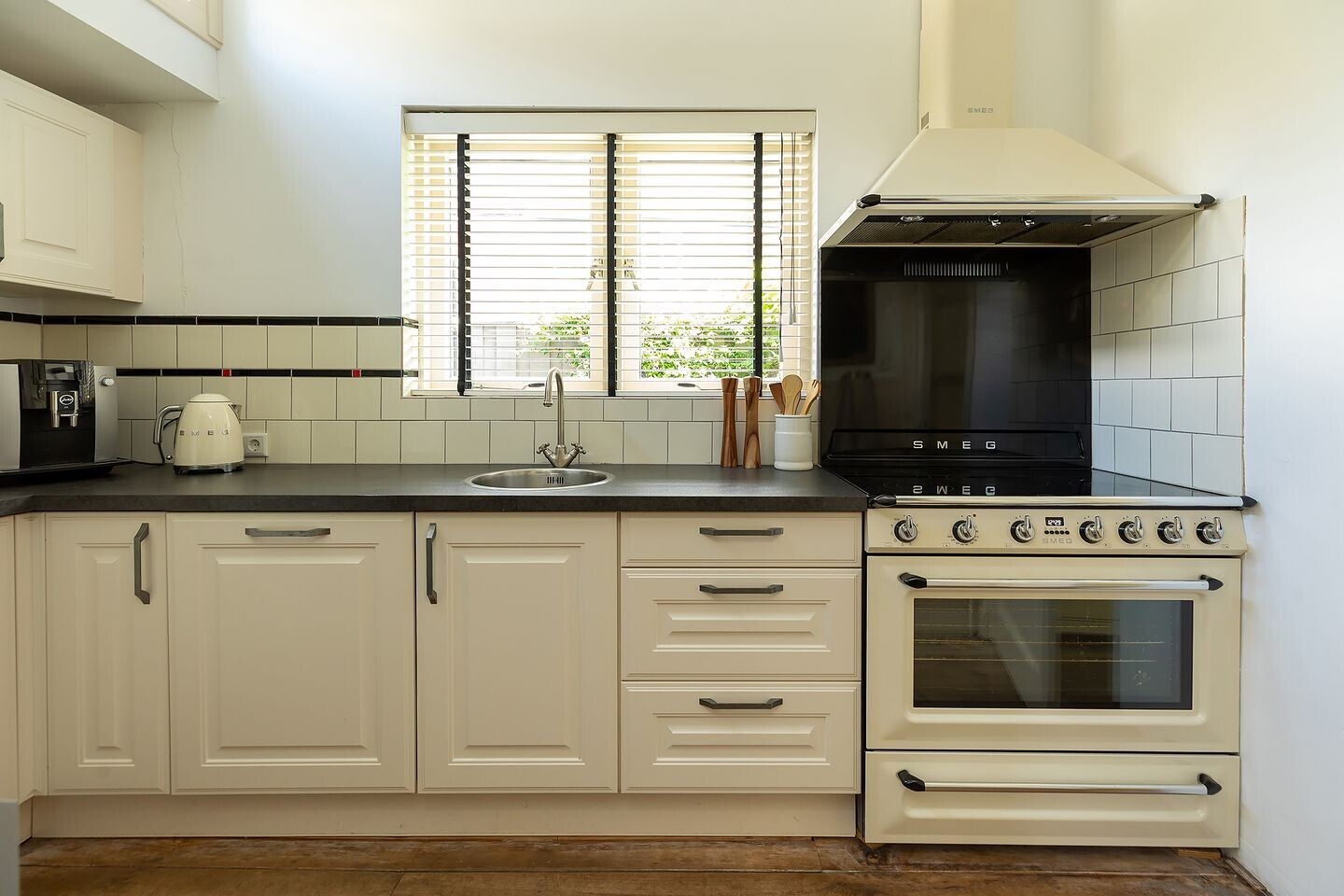 Hoekwoning te koop: Koningsstraat 24A, Hilversum