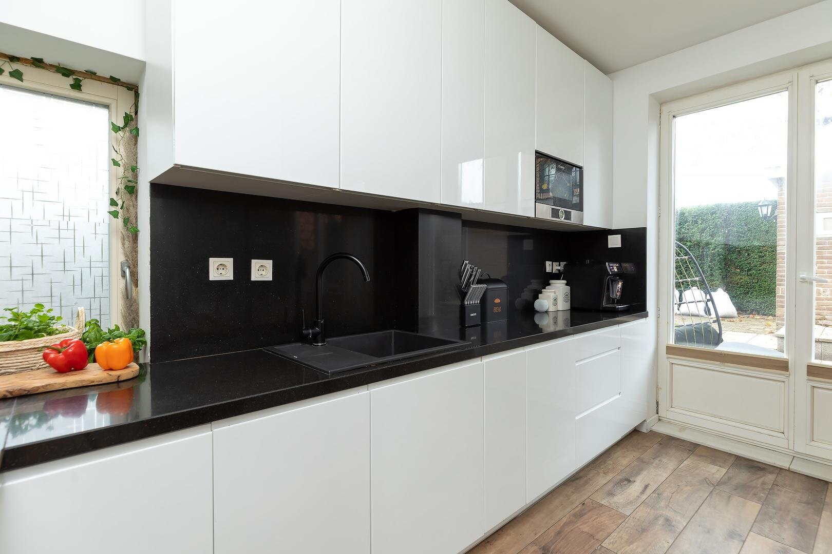Hoekwoning te koop: Eikbosserweg 216, Hilversum
