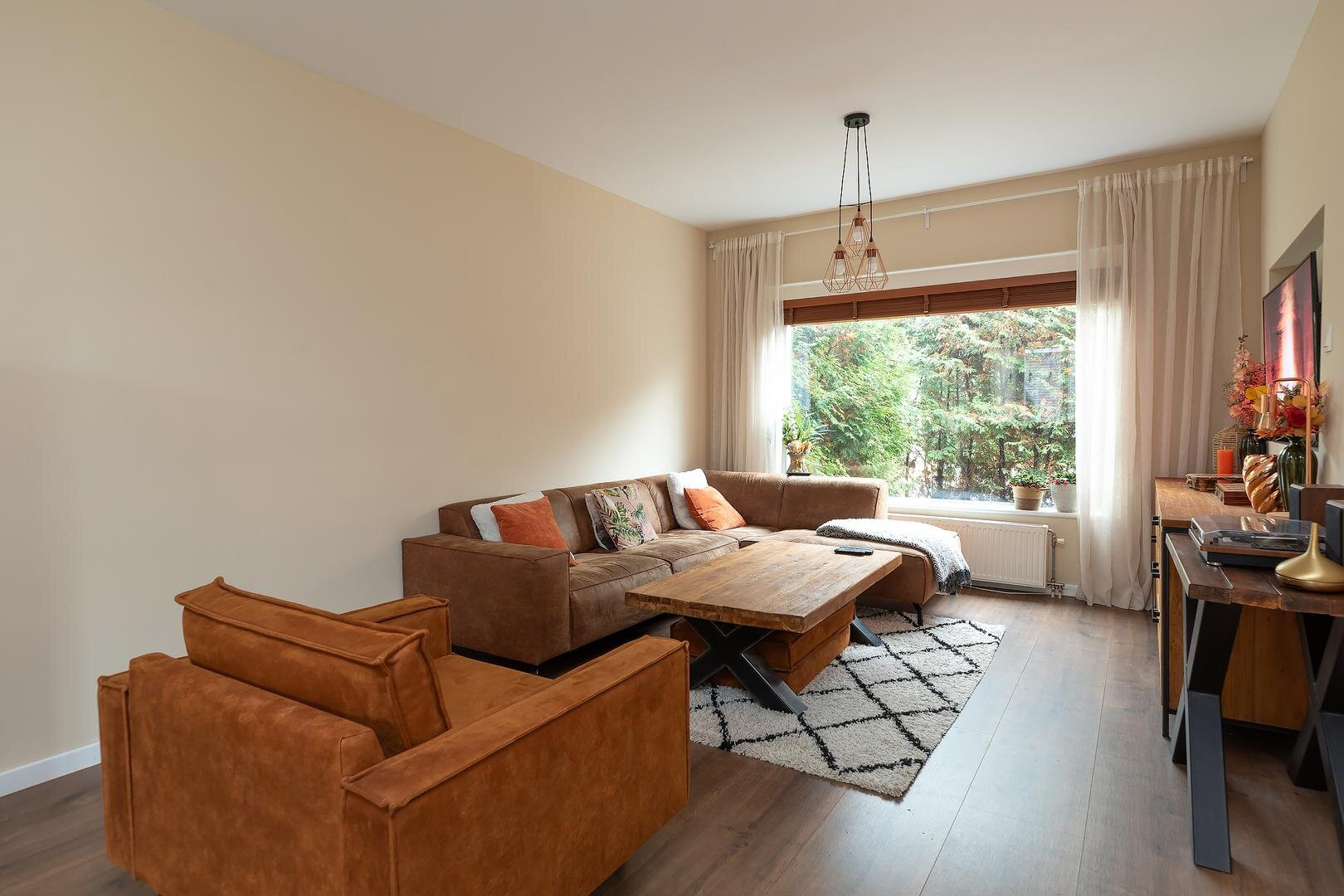 Hoekwoning te koop: Eikbosserweg 216, Hilversum