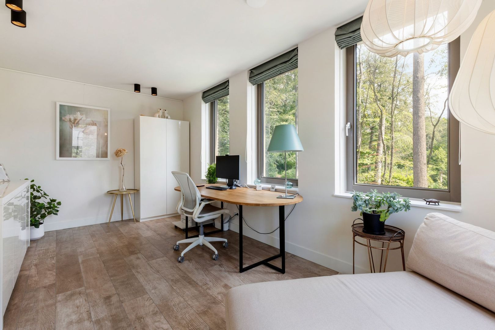 Twee-onder-één-kap te koop: Rondeellaan 22, Hilversum
