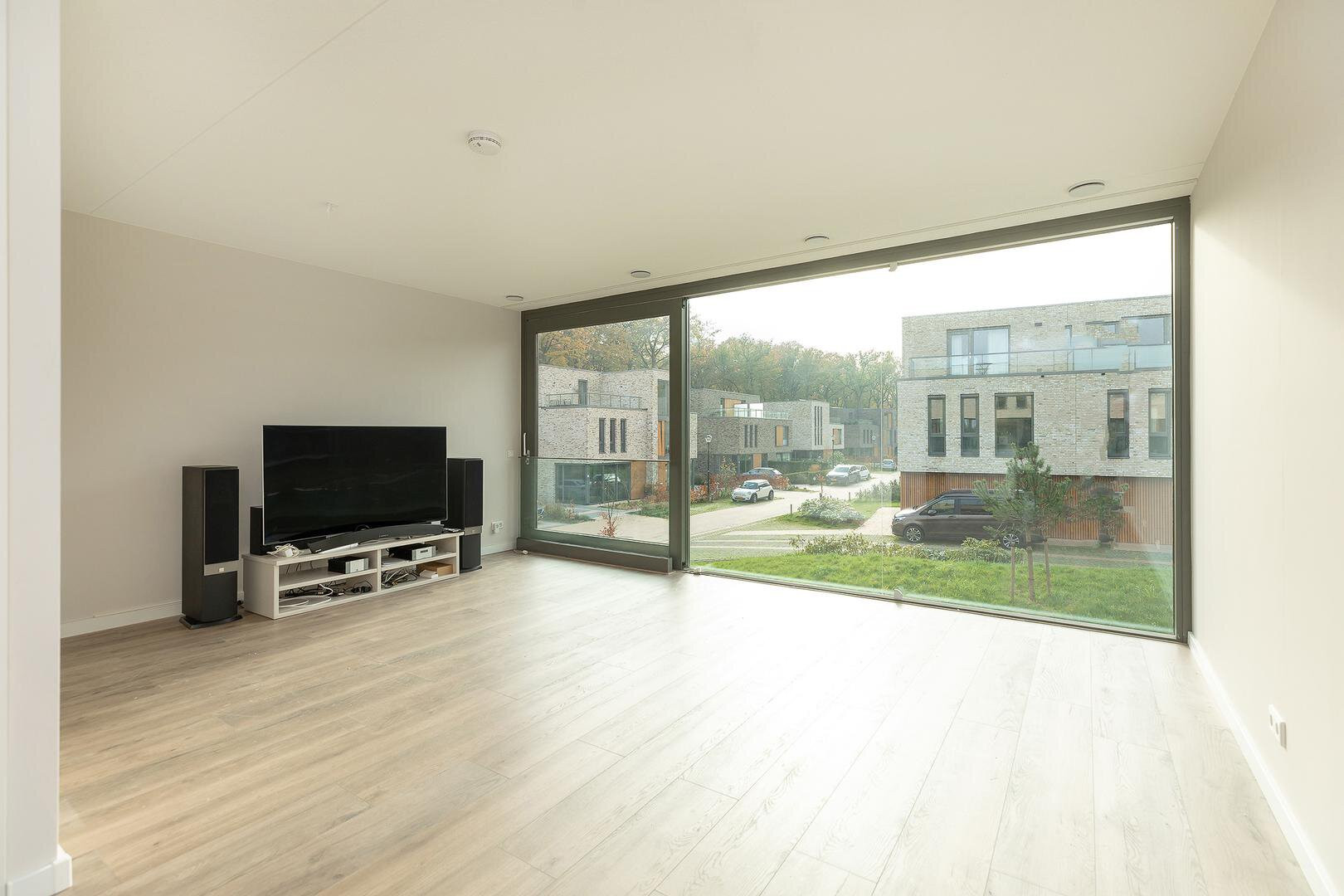Tussenwoning te koop: Struikheidelaan 77, Hilversum