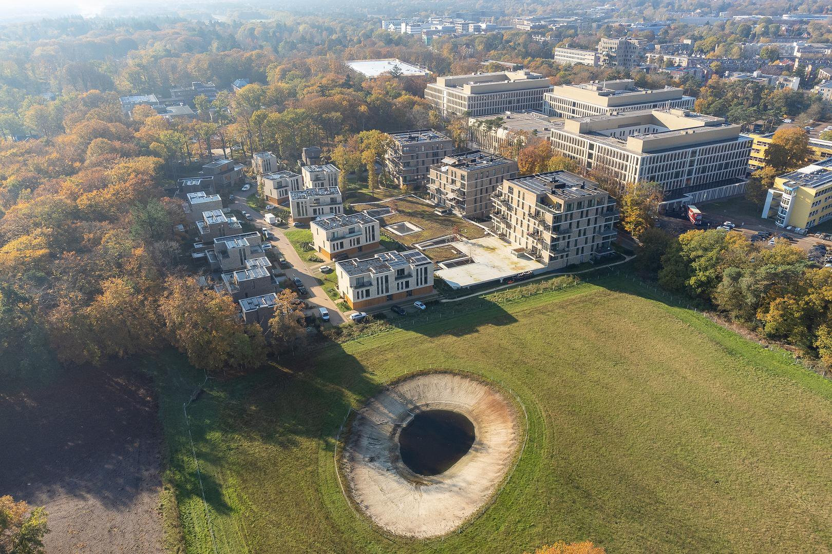 Tussenwoning te koop: Struikheidelaan 77, Hilversum