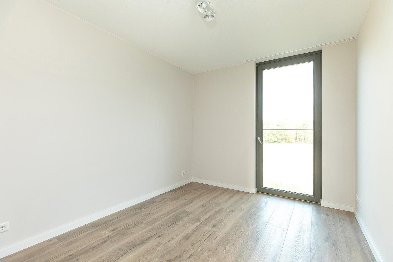 Tussenwoning te koop: Struikheidelaan 77, Hilversum