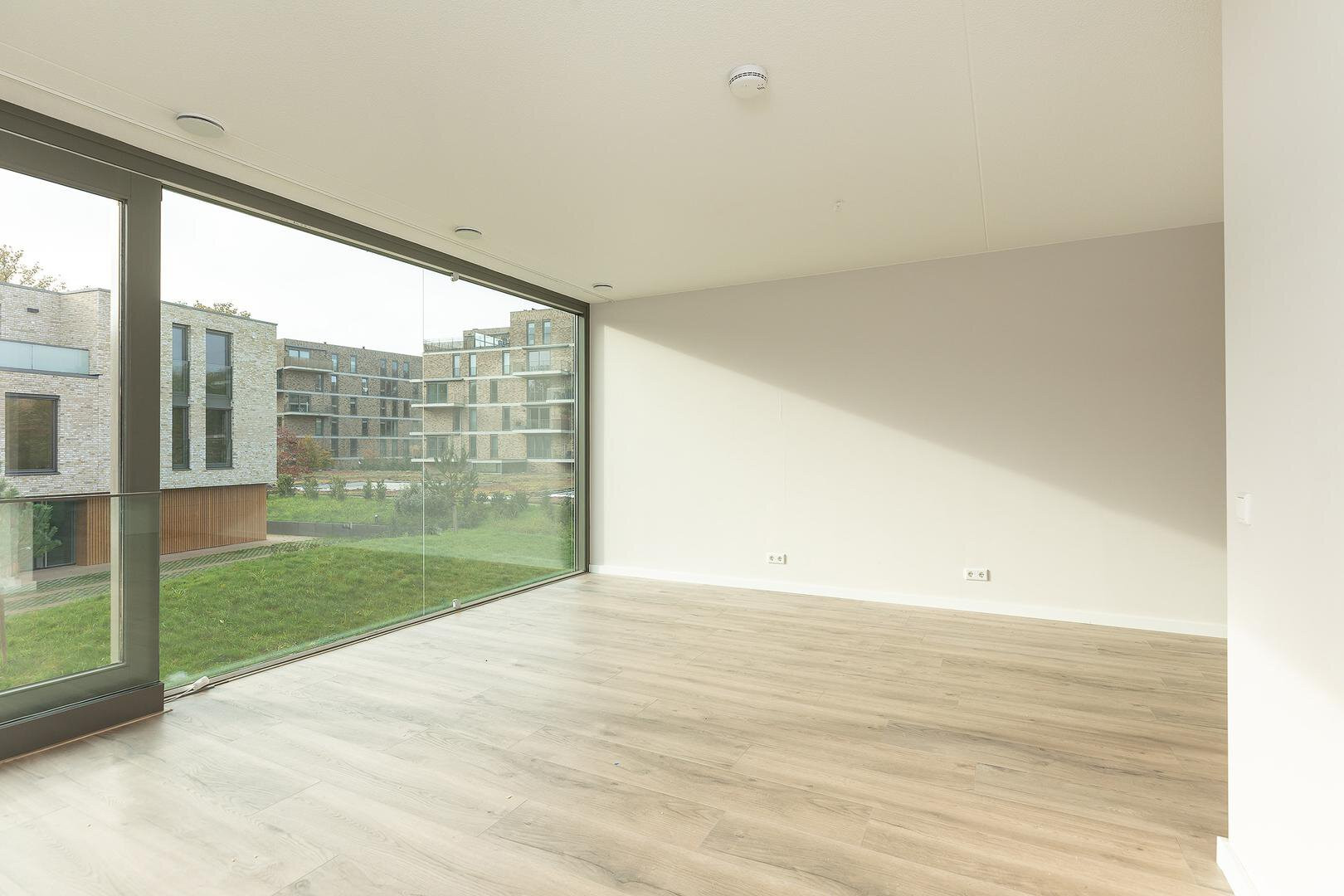 Tussenwoning te koop: Struikheidelaan 77, Hilversum