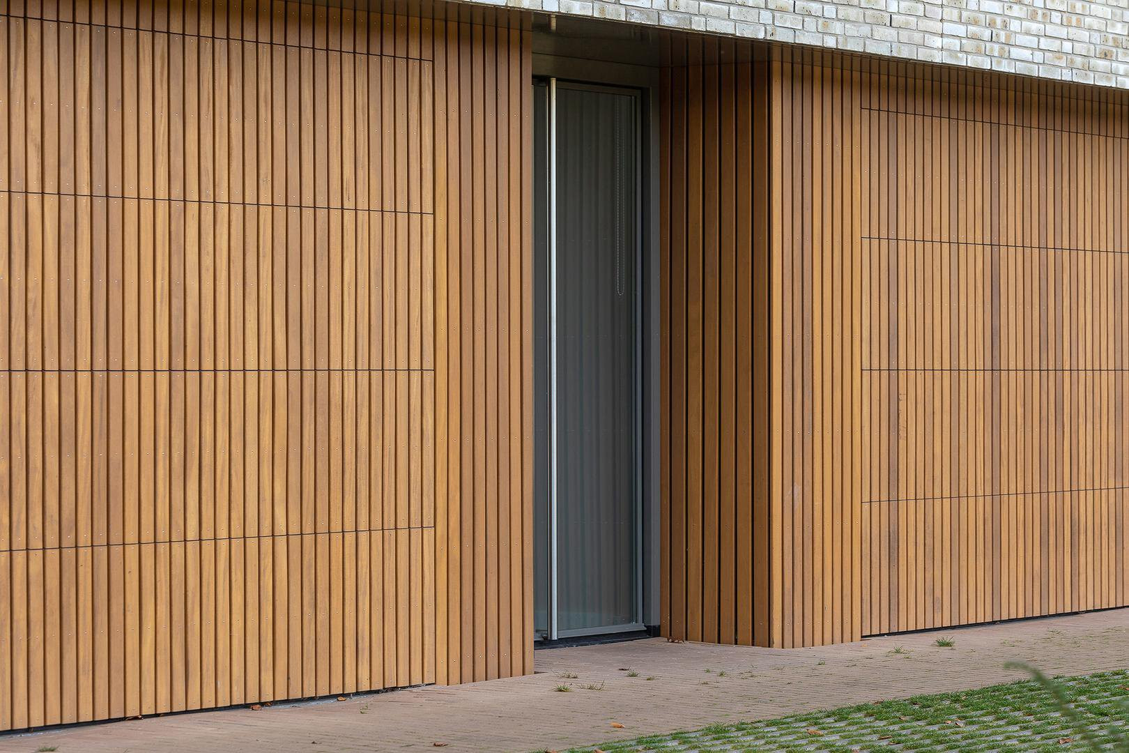 Tussenwoning te koop: Struikheidelaan 77, Hilversum