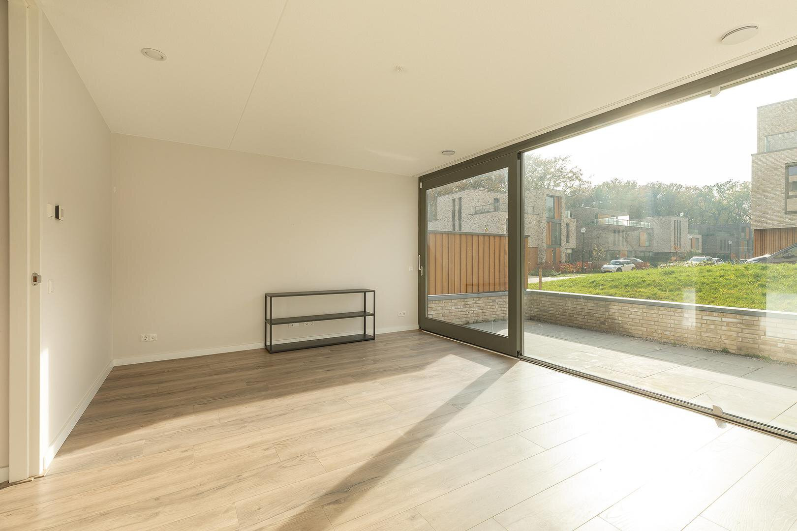 Tussenwoning te koop: Struikheidelaan 77, Hilversum