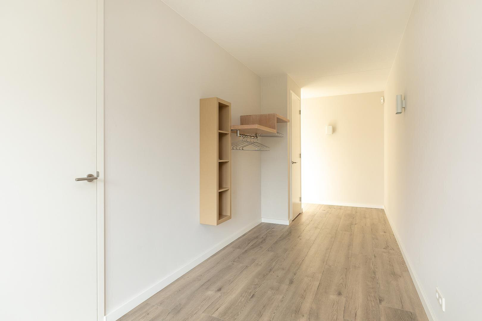 Tussenwoning te koop: Struikheidelaan 77, Hilversum