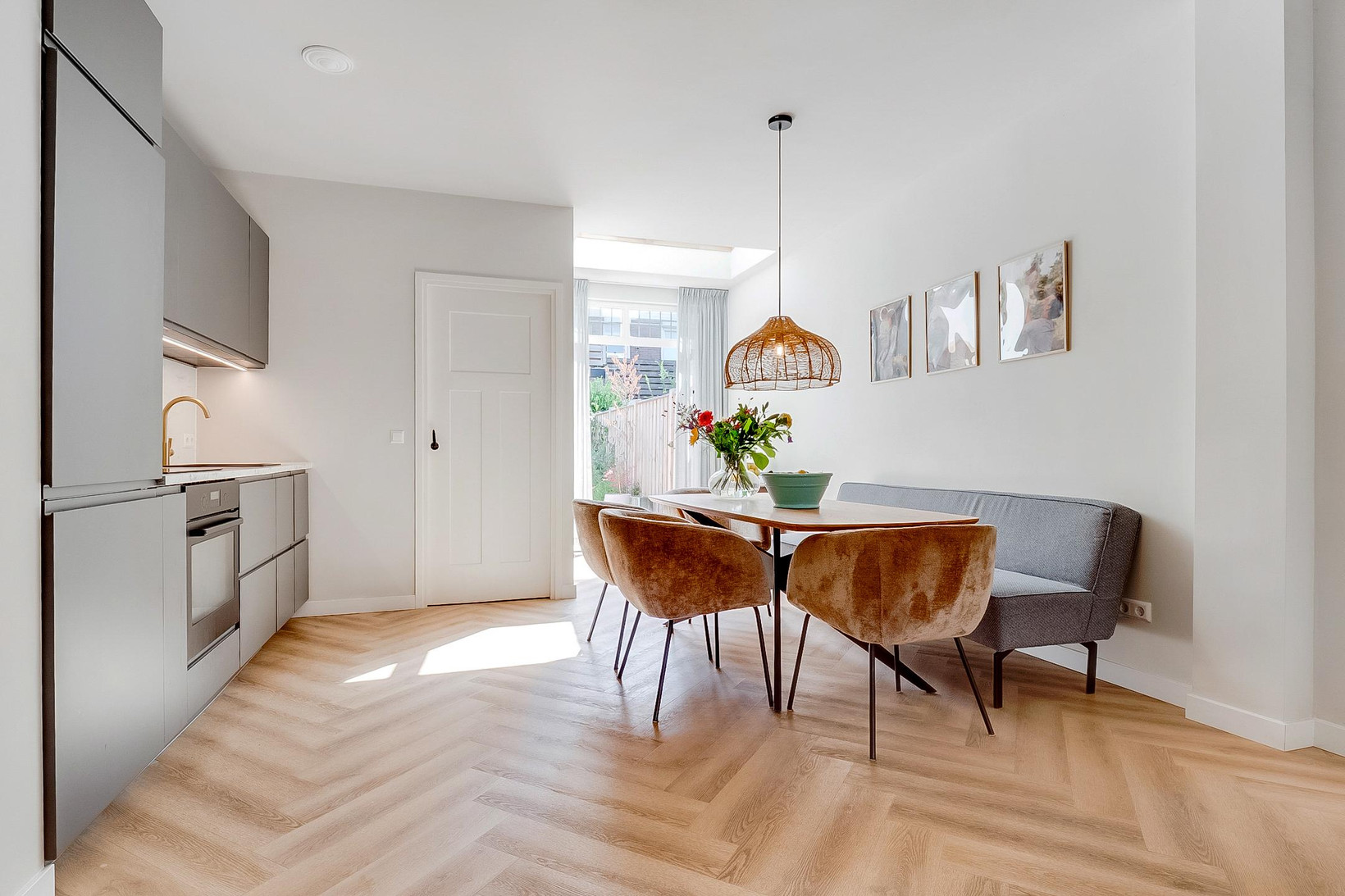 Tussenwoning te koop: Begoniastraat 23, Hilversum