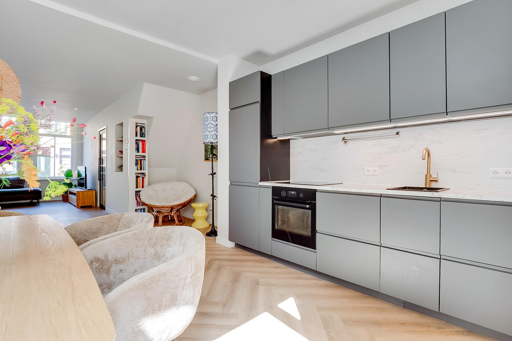 Tussenwoning te koop: Begoniastraat 23, Hilversum