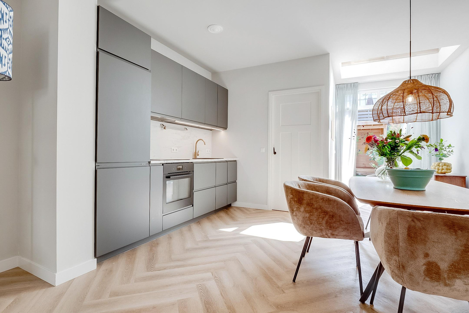 Tussenwoning te koop: Begoniastraat 23, Hilversum