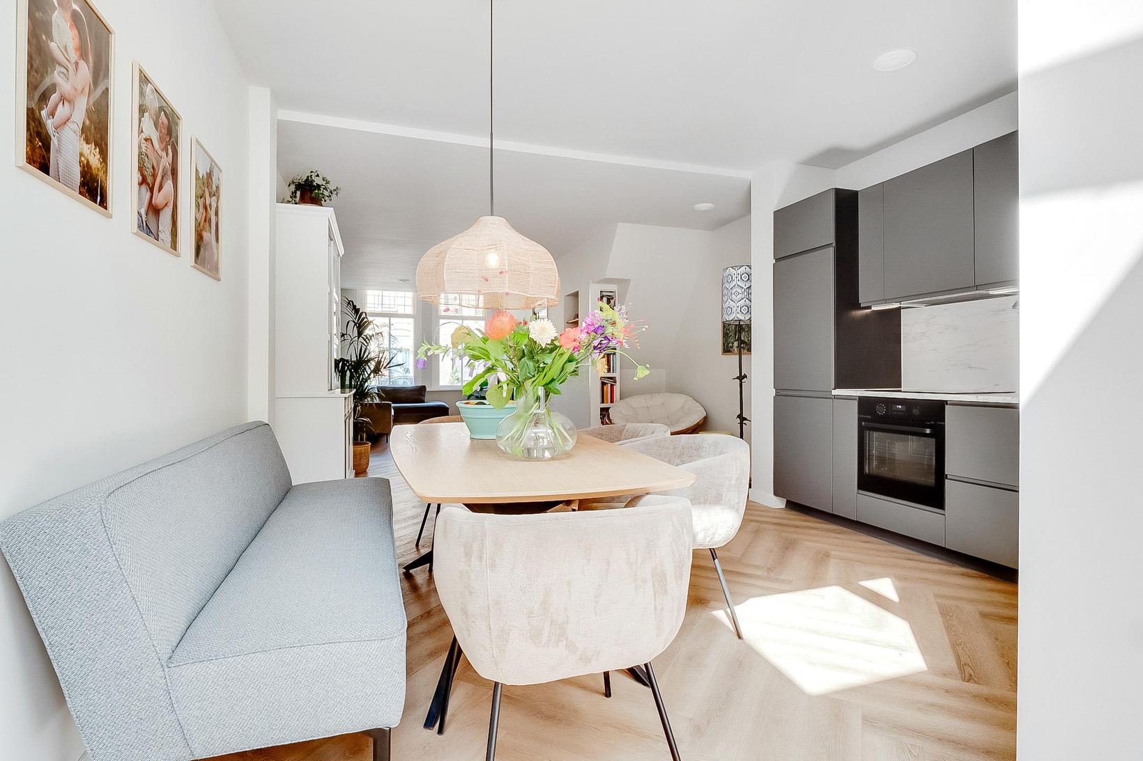 Tussenwoning te koop: Begoniastraat 23, Hilversum