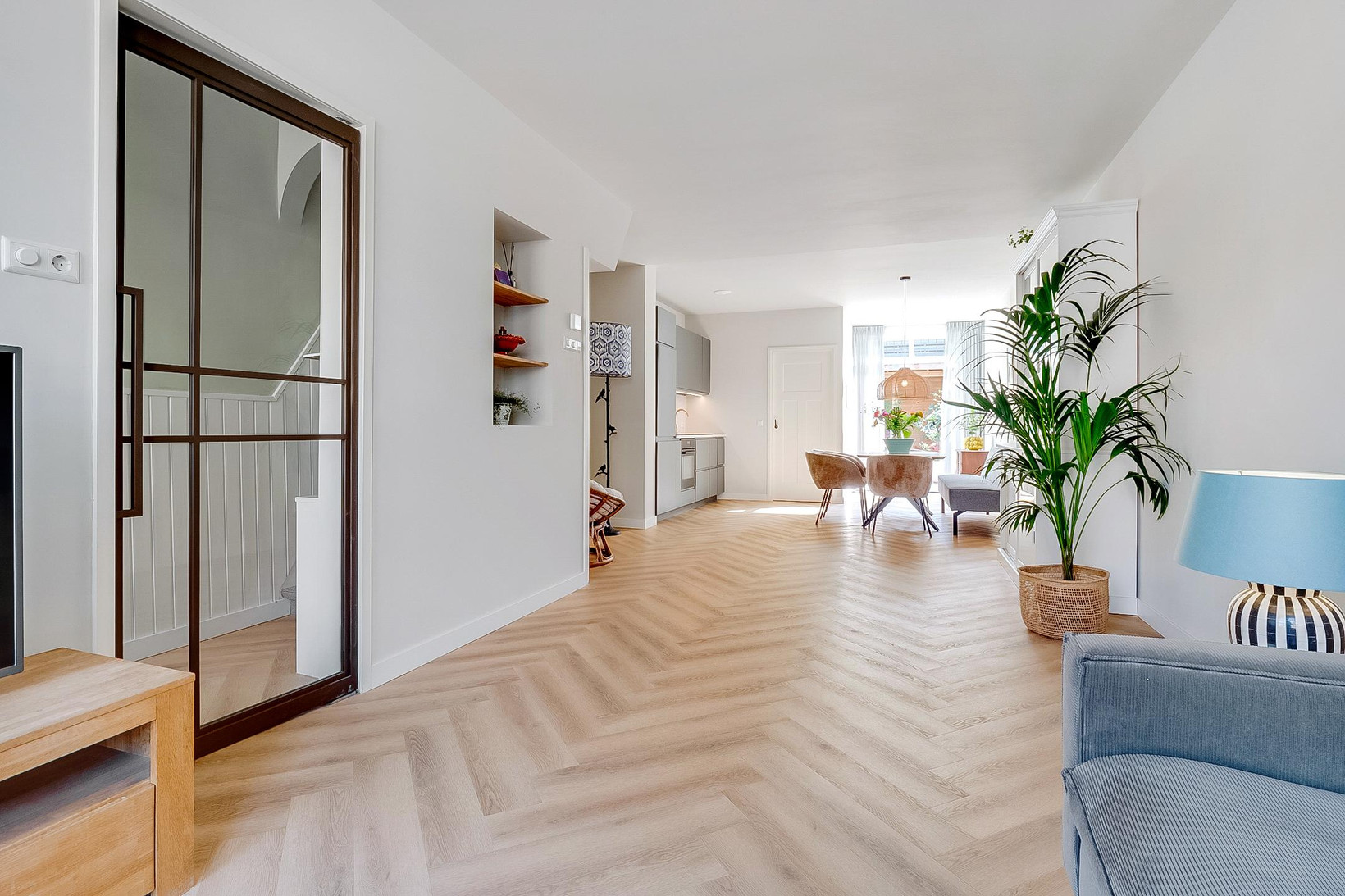Tussenwoning te koop: Begoniastraat 23, Hilversum