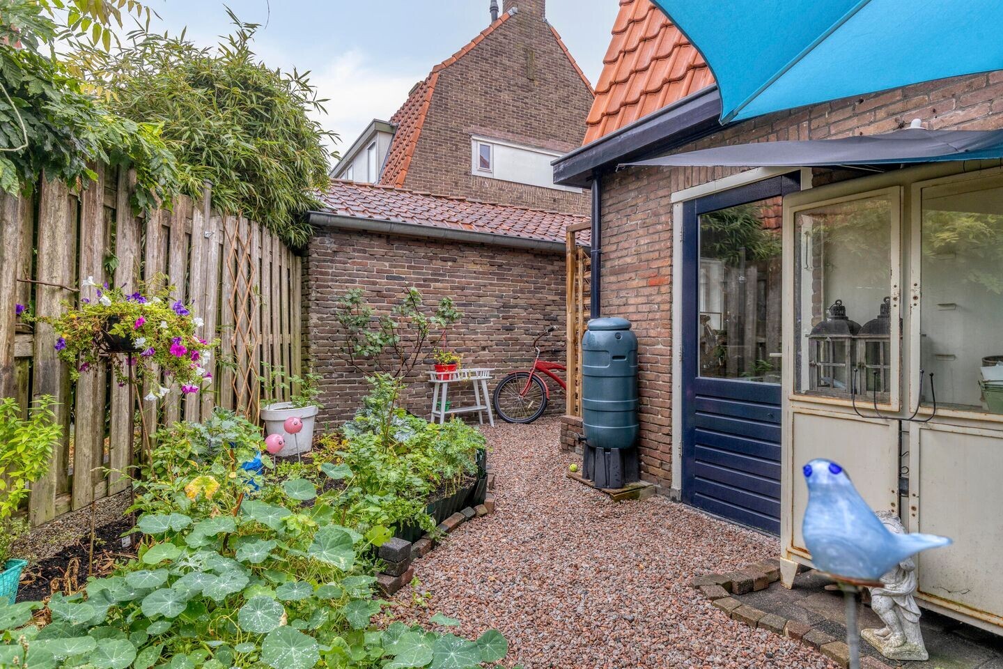 Hoekwoning te koop: Ericastraat 43, Hilversum