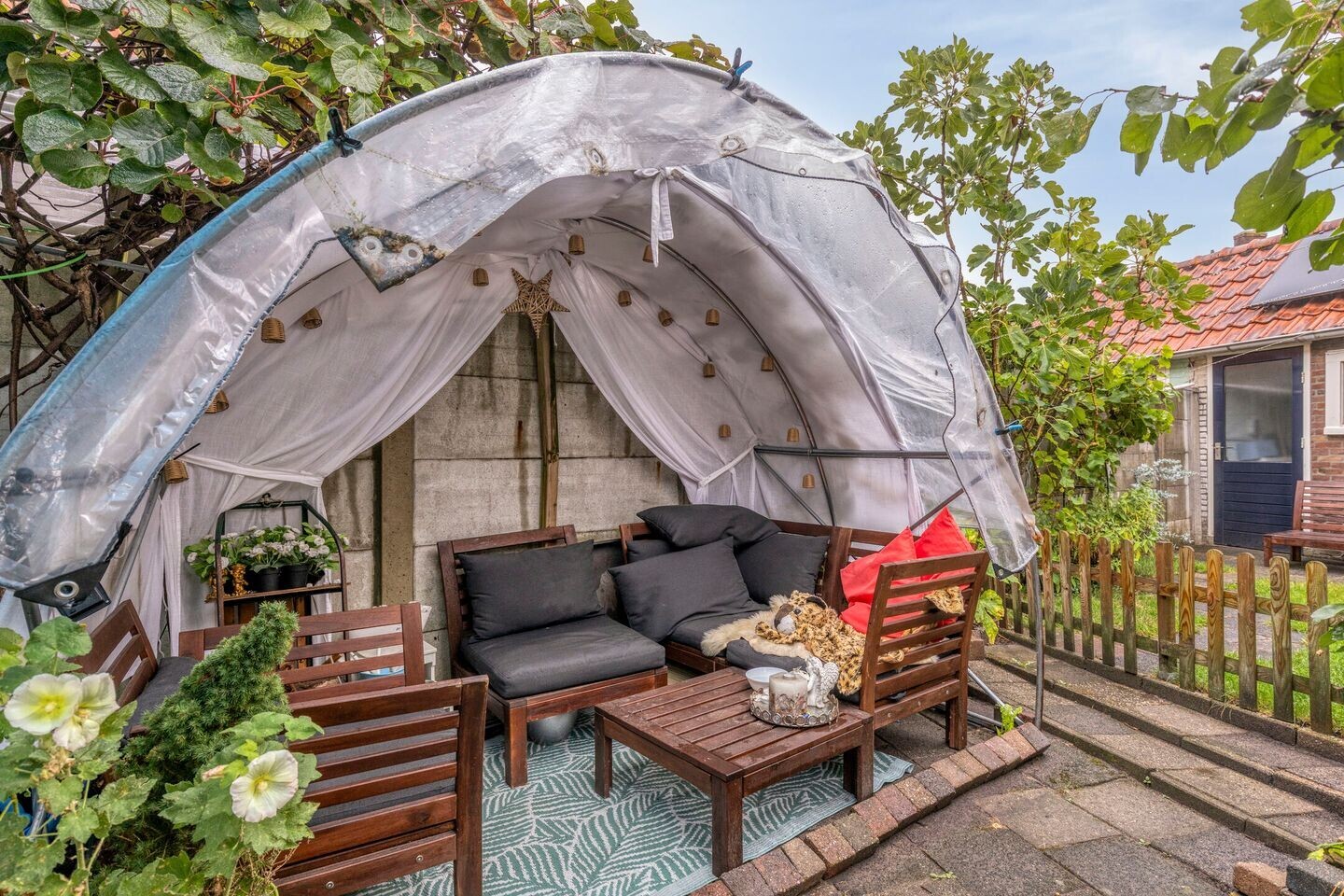Hoekwoning te koop: Ericastraat 43, Hilversum