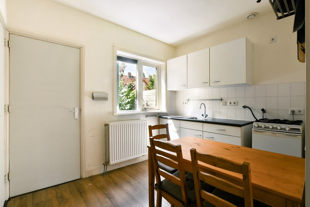 Tussenwoning te koop: Crocusstraat 22, Hilversum