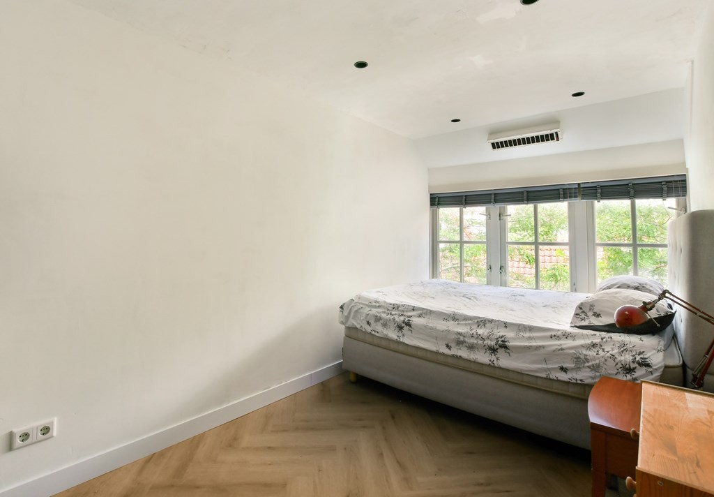 Tussenwoning te koop: Crocusstraat 22, Hilversum