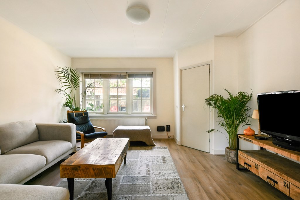Tussenwoning te koop: Crocusstraat 22, Hilversum