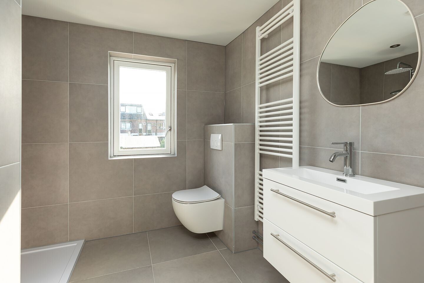 Tussenwoning te koop: Hilvertsweg 163, Hilversum