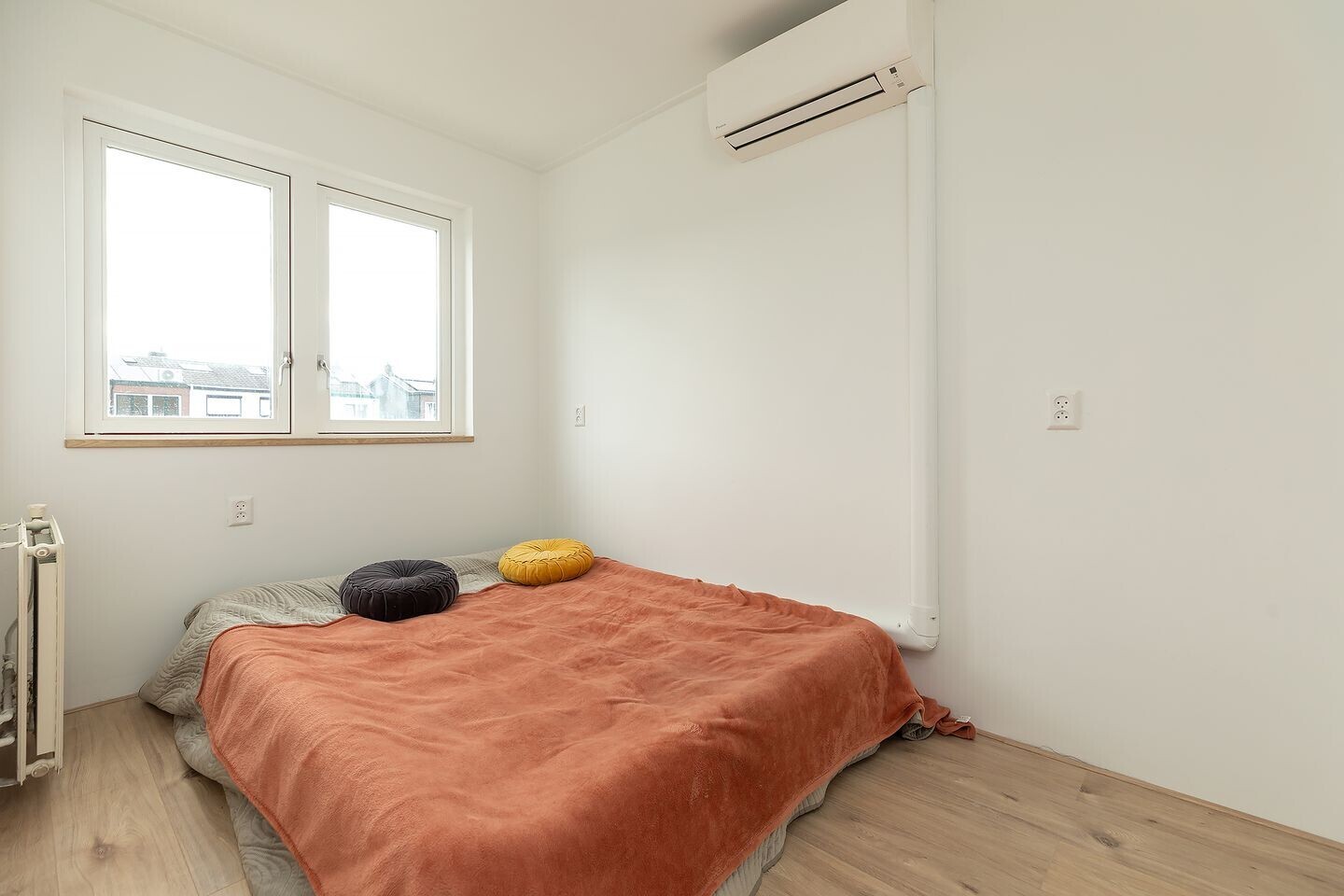 Tussenwoning te koop: Hilvertsweg 163, Hilversum