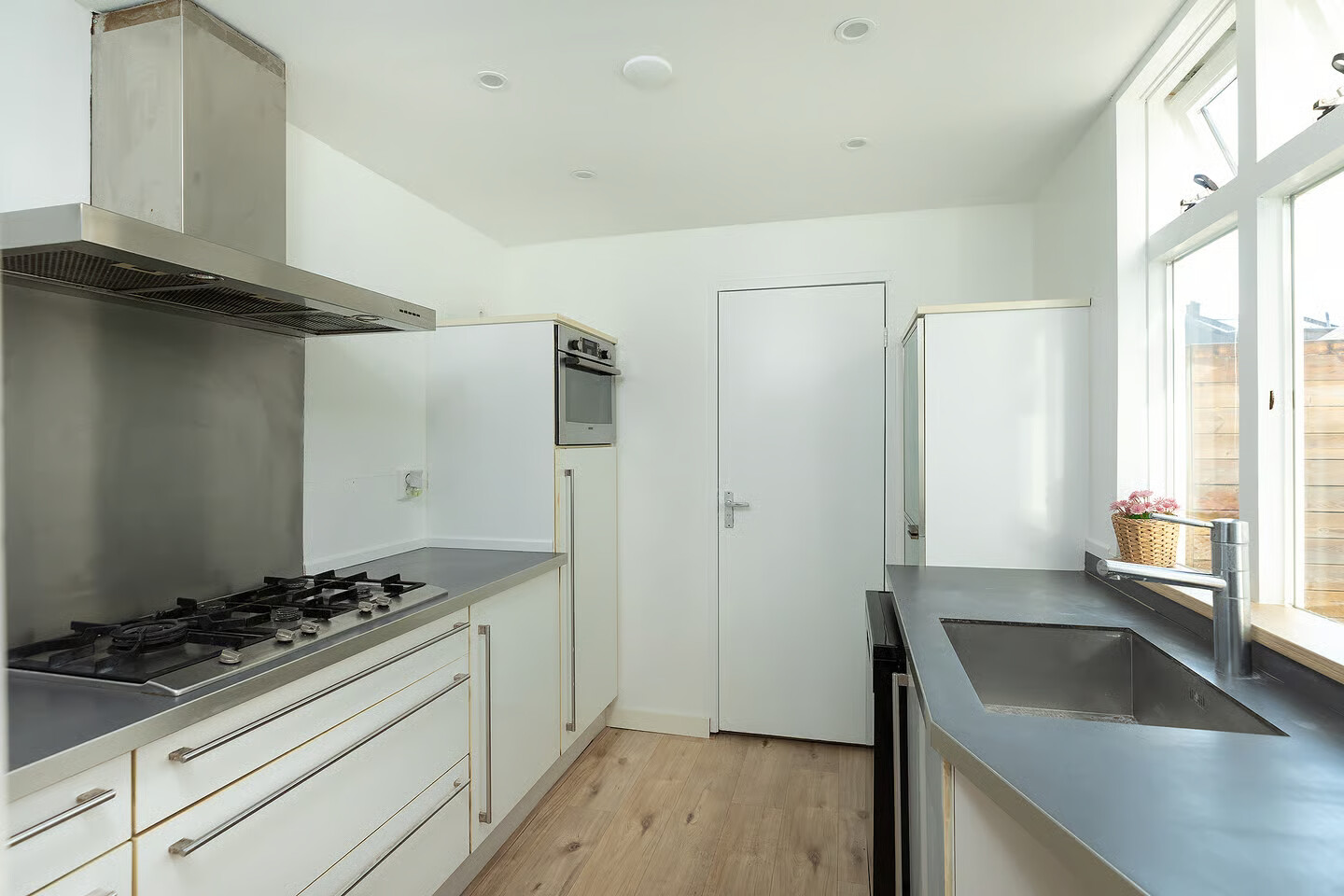 Tussenwoning te koop: Hilvertsweg 163, Hilversum