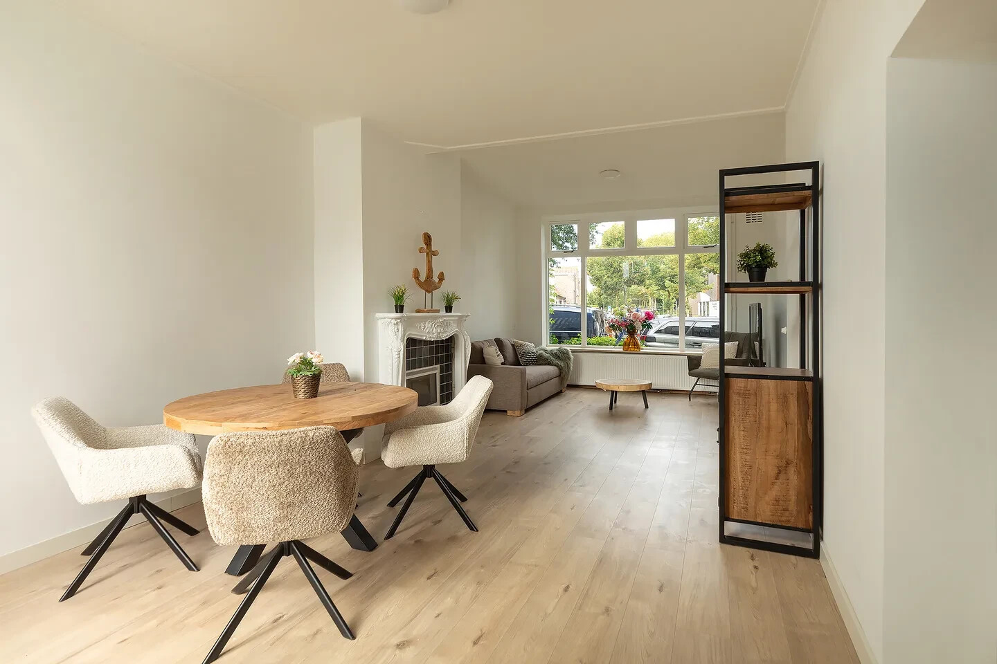 Tussenwoning te koop: Hilvertsweg 163, Hilversum