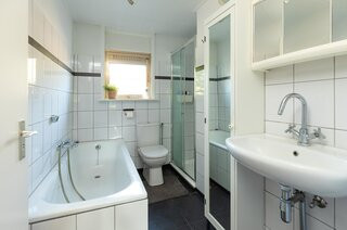 Tussenwoning te koop: Hilvertsweg 48, Hilversum
