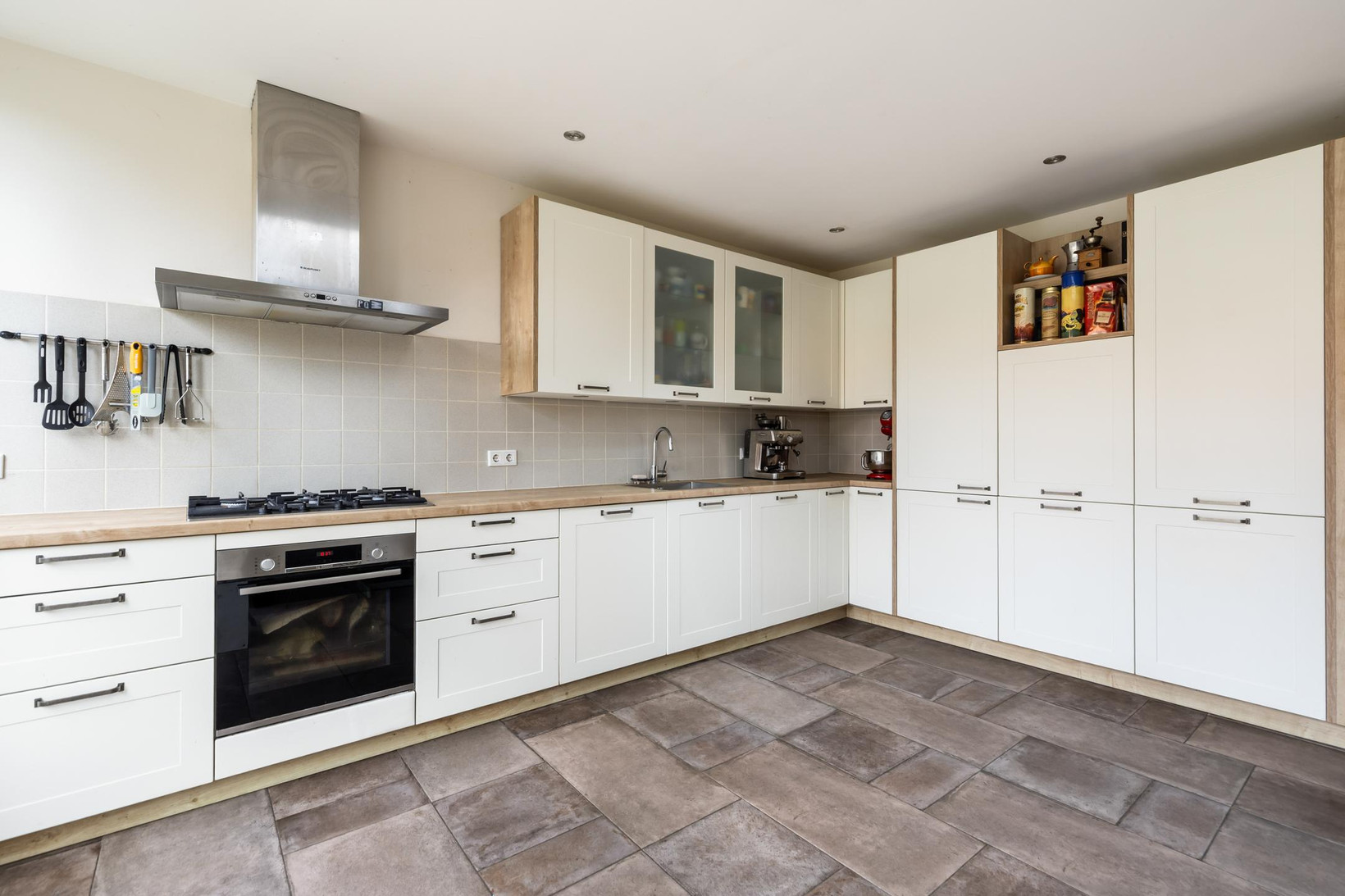 Tussenwoning te koop: Hilvertsweg 198, Hilversum
