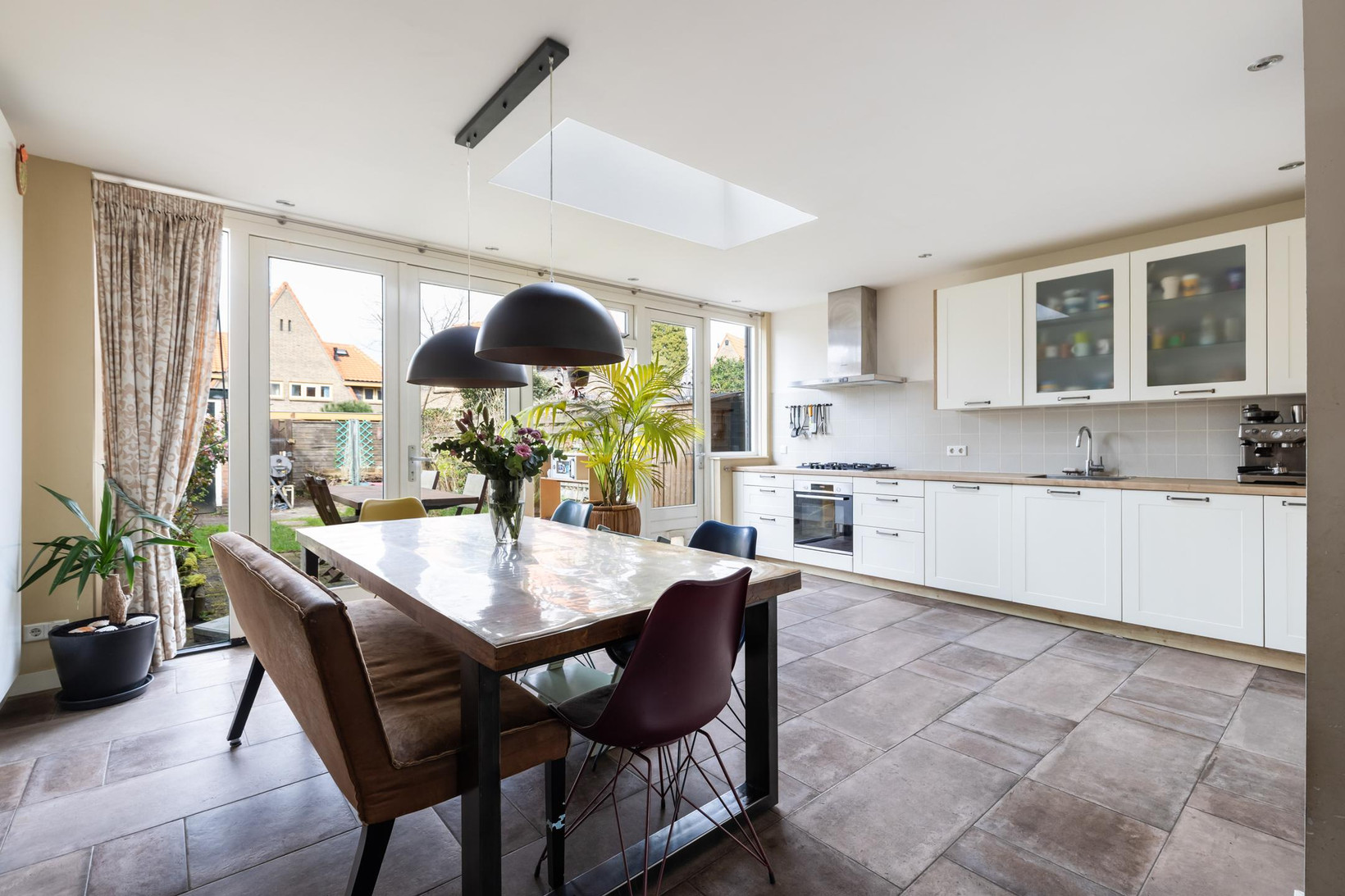 Tussenwoning te koop: Hilvertsweg 198, Hilversum