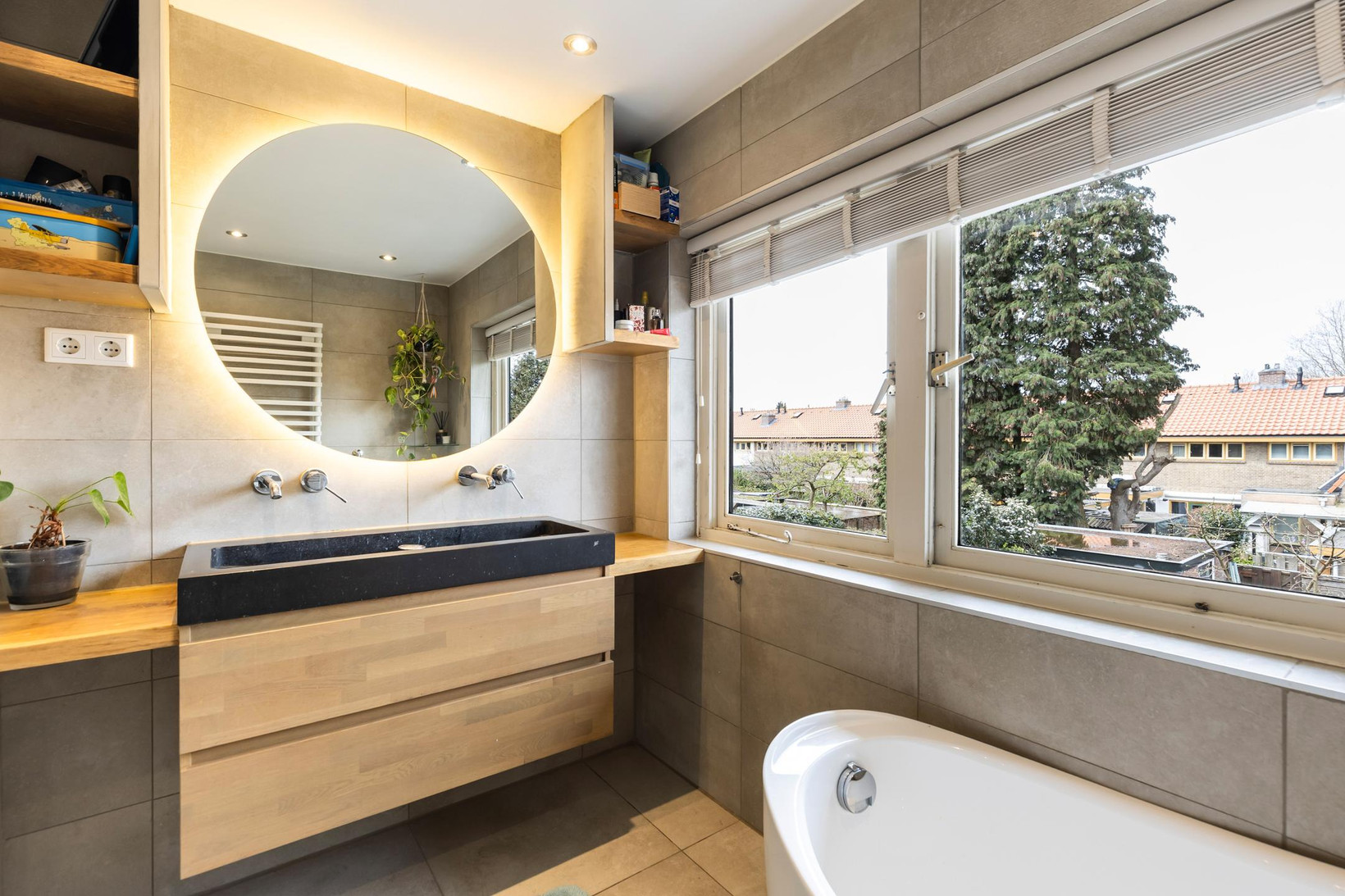 Tussenwoning te koop: Hilvertsweg 198, Hilversum