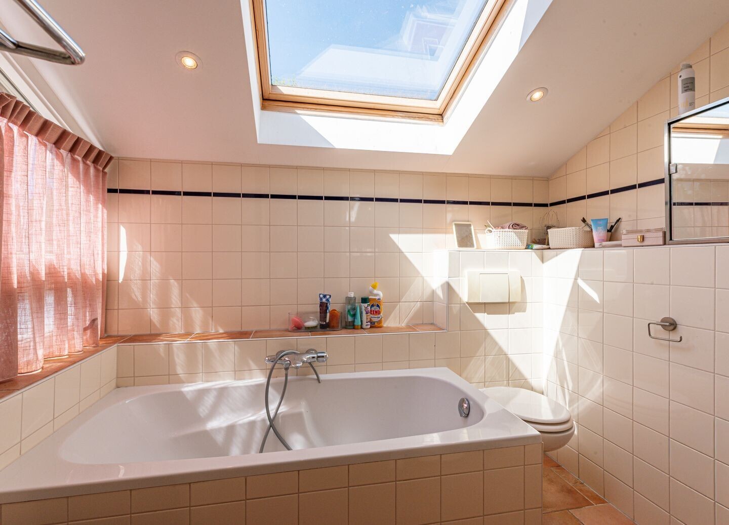Hoekwoning te koop: J.H. Meijerstraat 7, Hilversum
