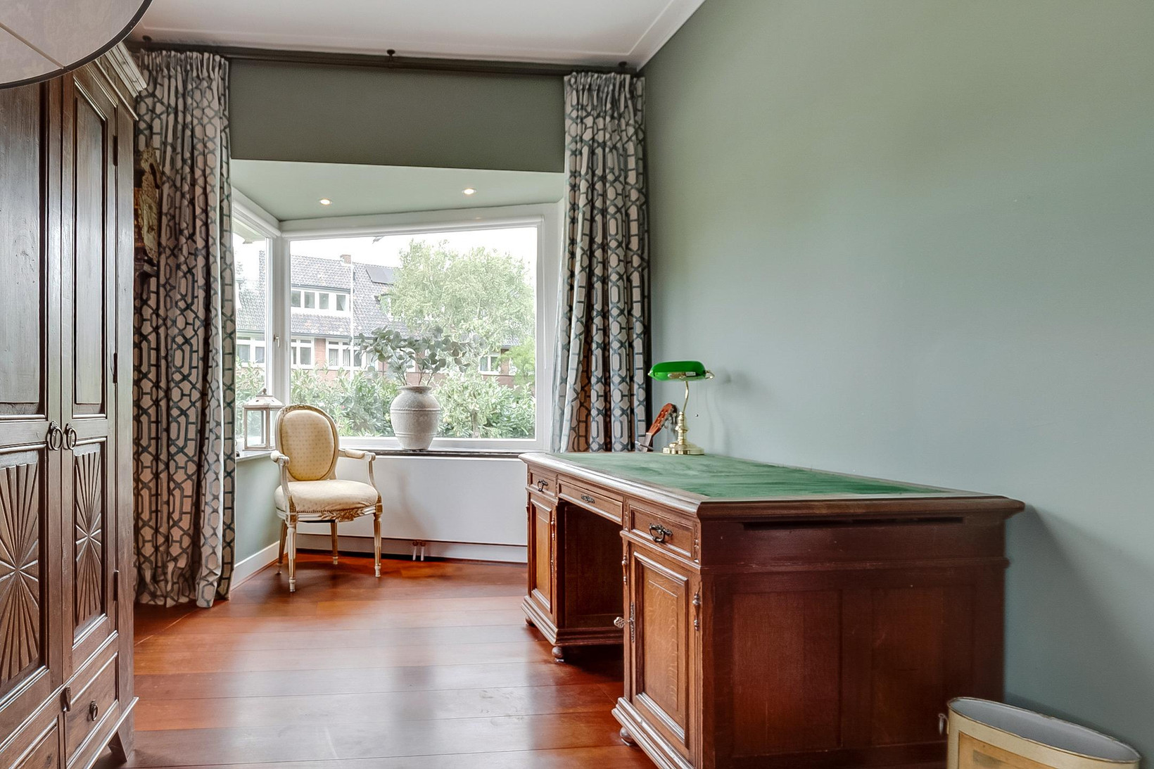 Twee-onder-één-kap te koop: Loosdrechtseweg 25, Hilversum