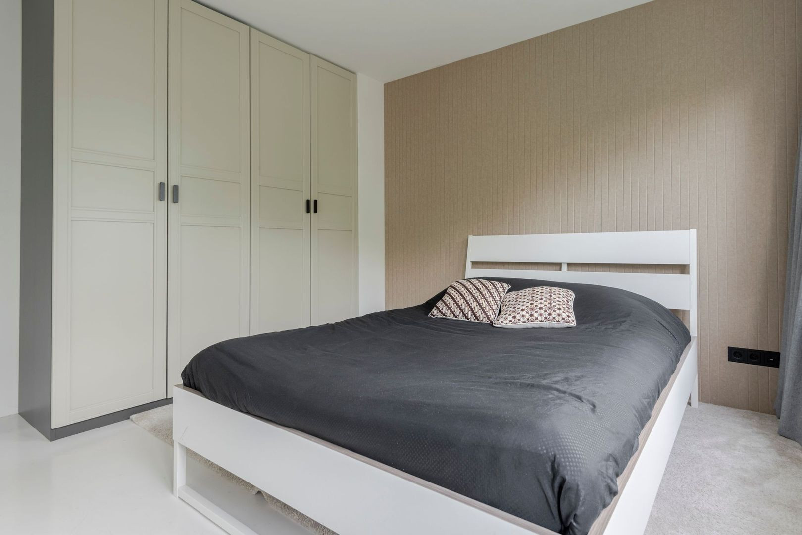 Twee-onder-één-kap te koop: Loosdrechtseweg 67, Hilversum