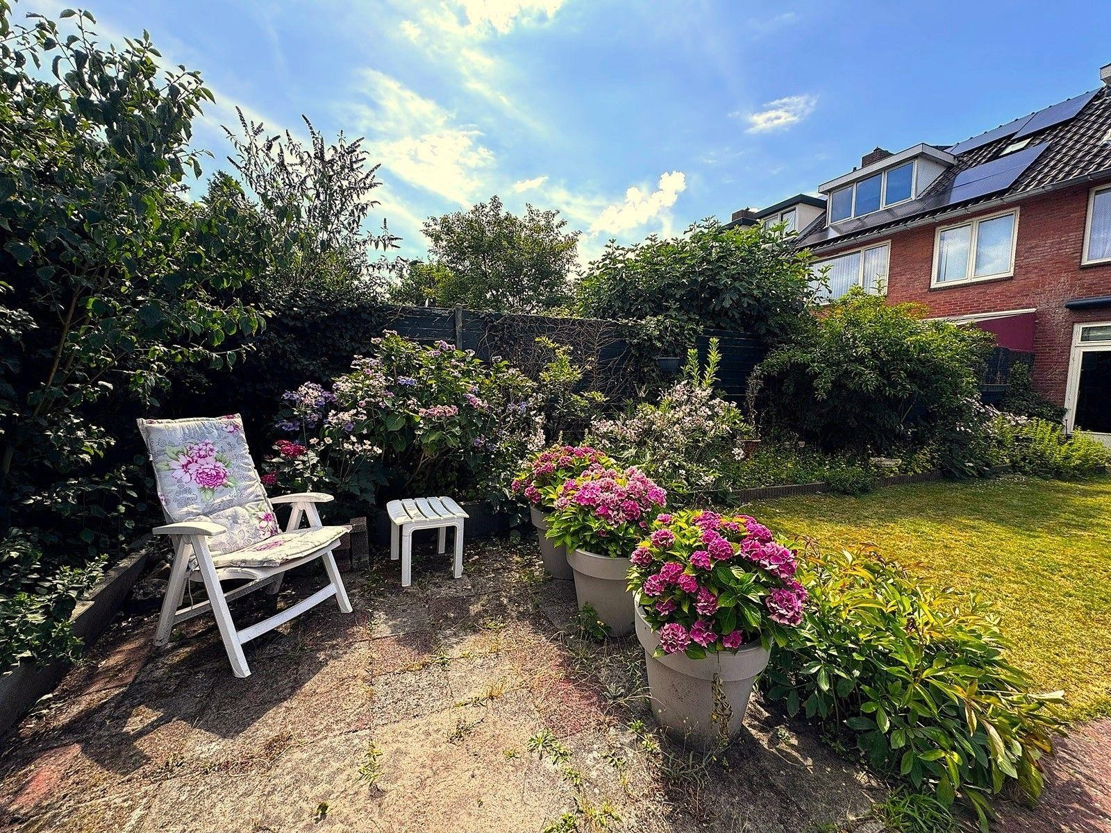 Tussenwoning te koop: Van Wassenaerlaan 5, Hilversum