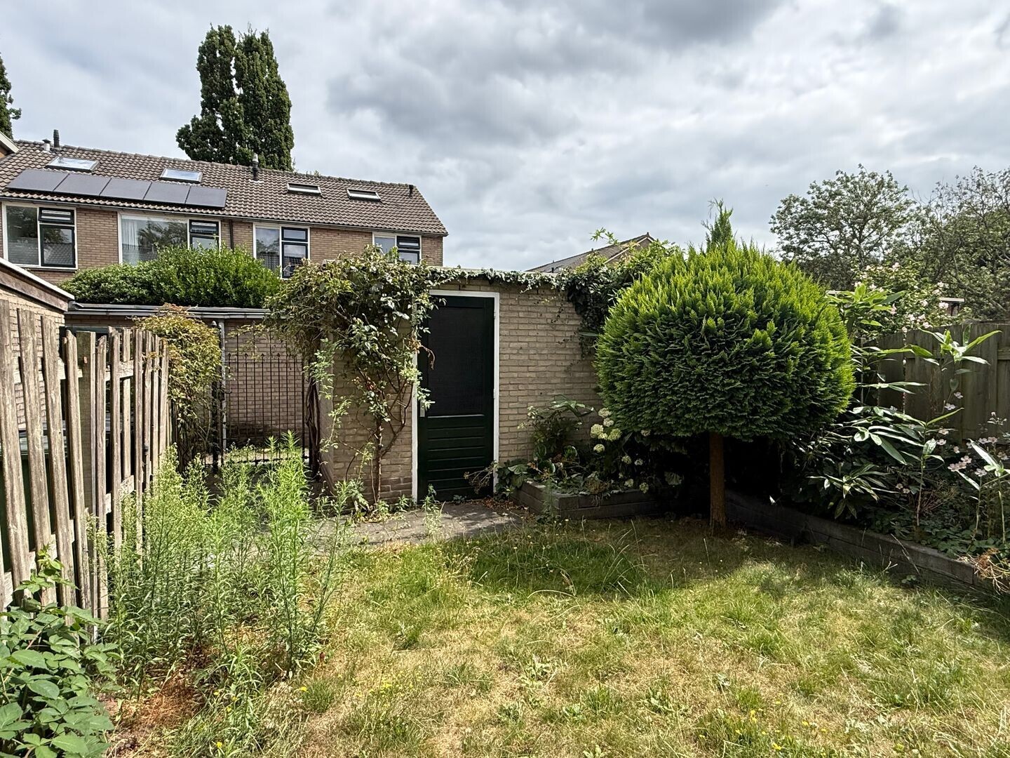 Tussenwoning te koop: Augustinushof 12, Hilversum