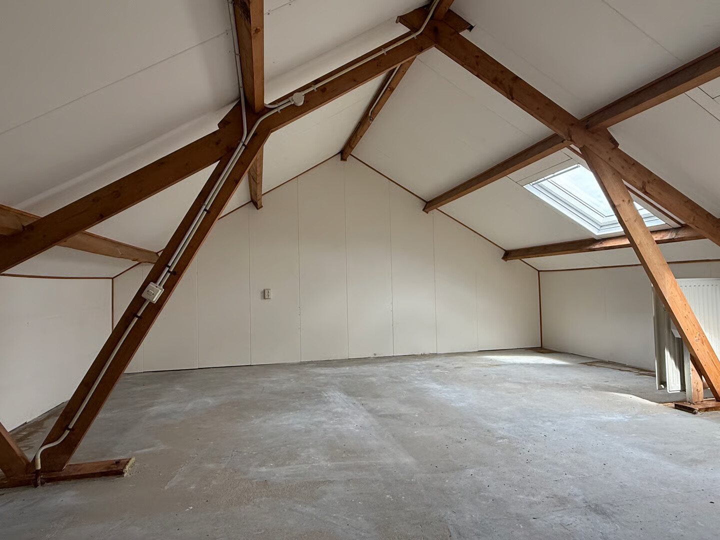 Tussenwoning te koop: Augustinushof 12, Hilversum
