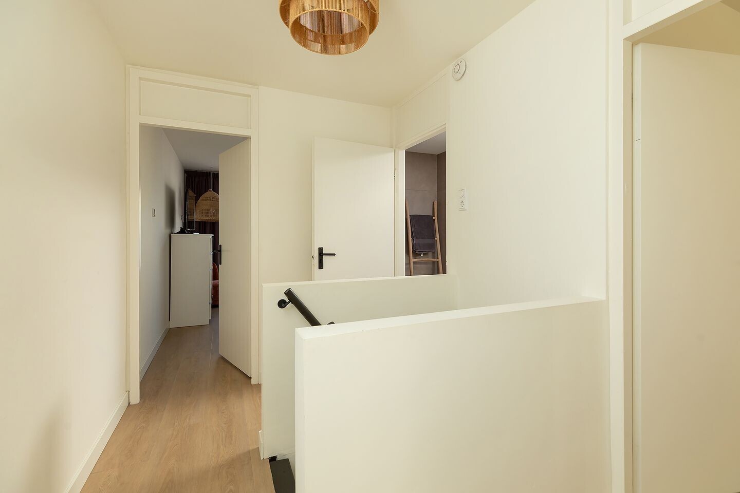 Tussenwoning te koop: Kloosterlaan 144, Hilversum
