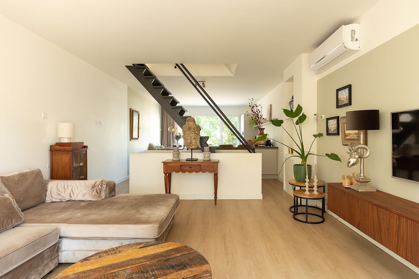 Tussenwoning te koop: Kloosterlaan 144, Hilversum