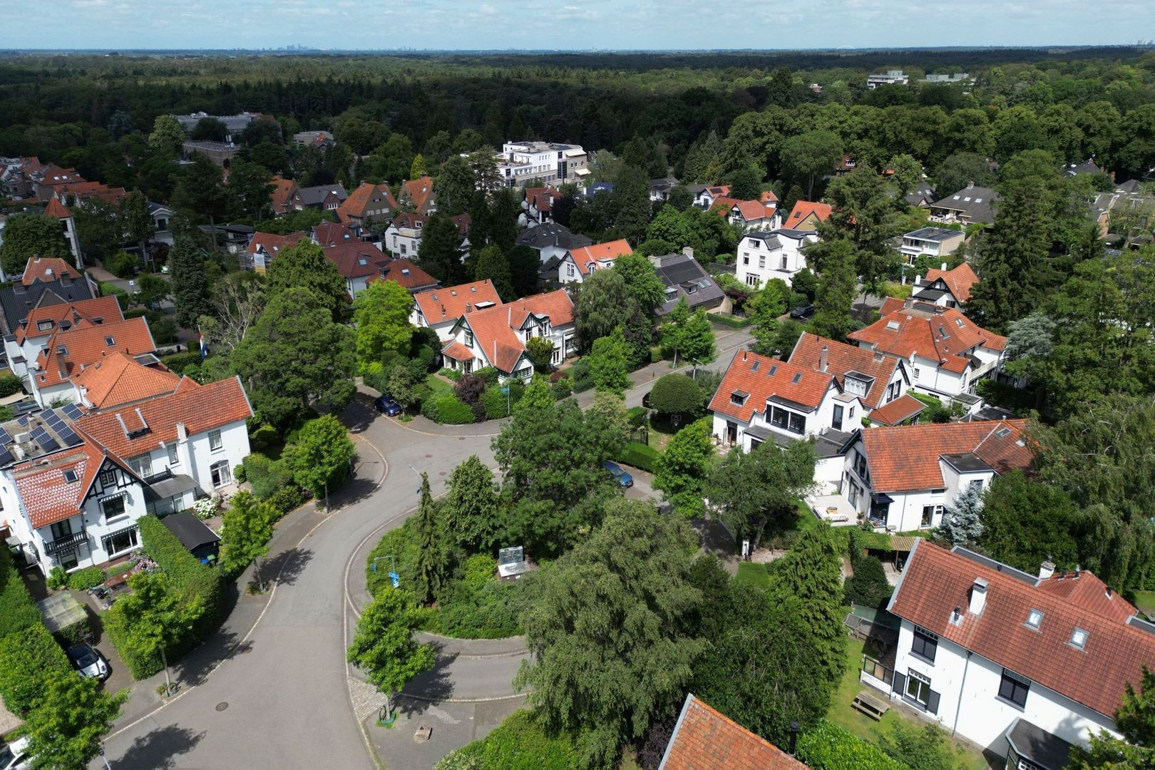 Vrijstaande woning te koop: Burgemeester Schooklaan 11, Hilversum