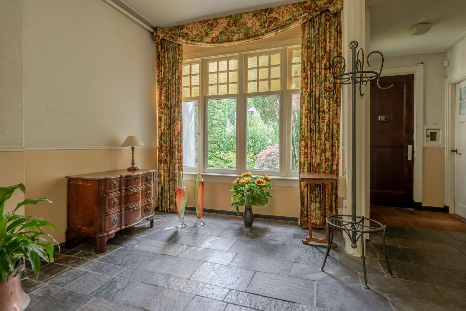Vrijstaande woning te koop: Burgemeester Schooklaan 11, Hilversum