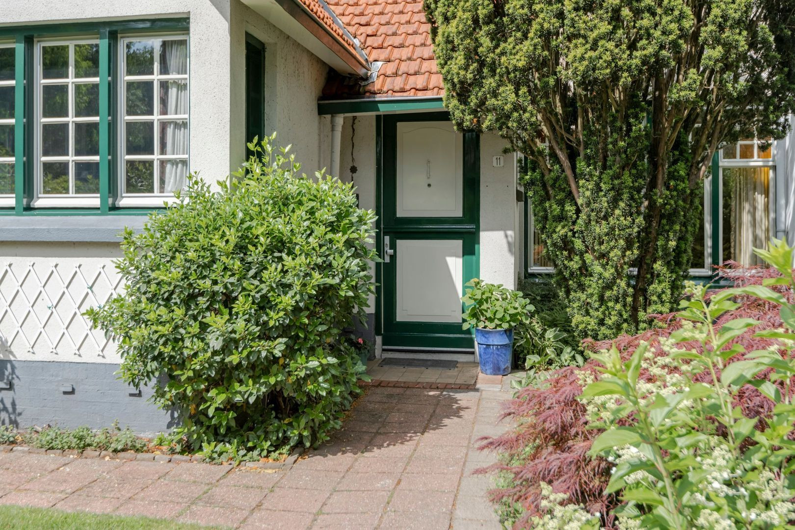 Vrijstaande woning te koop: Burgemeester Schooklaan 11, Hilversum