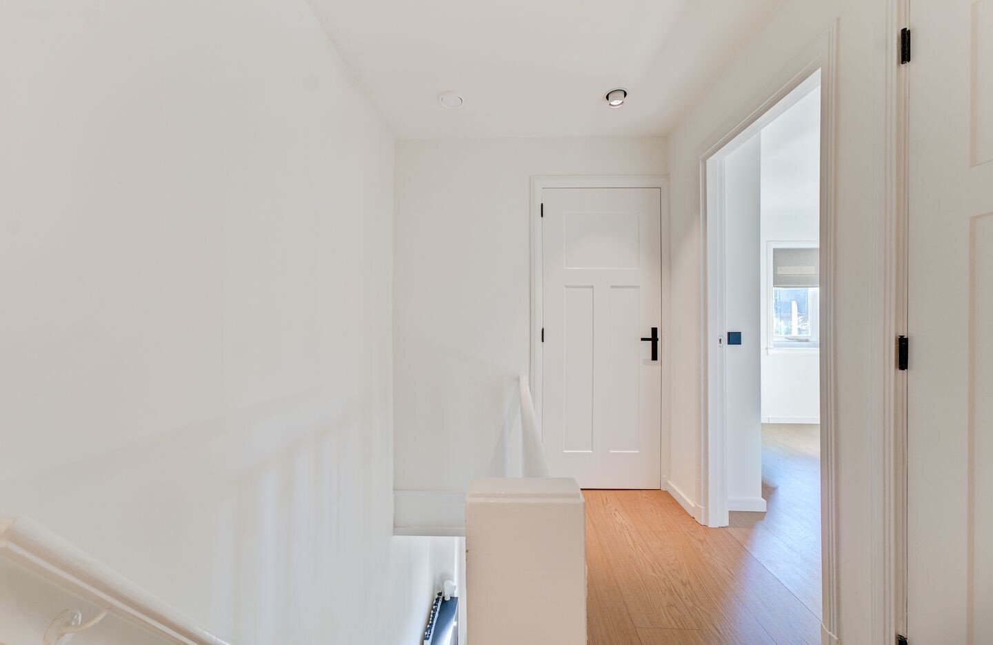 Vrijstaande woning te koop: Badhuislaan 8, Hilversum