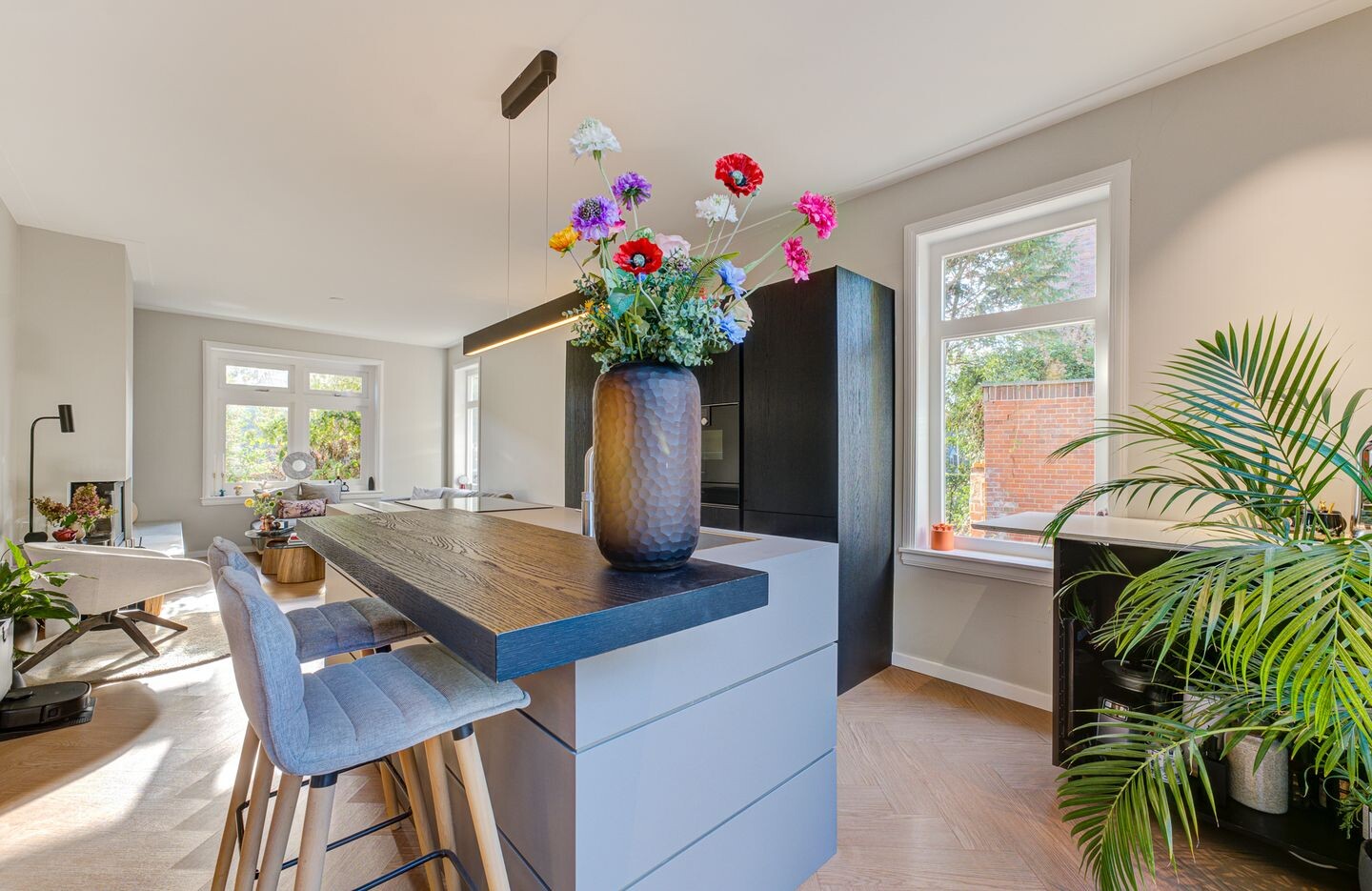Vrijstaande woning te koop: Badhuislaan 8, Hilversum