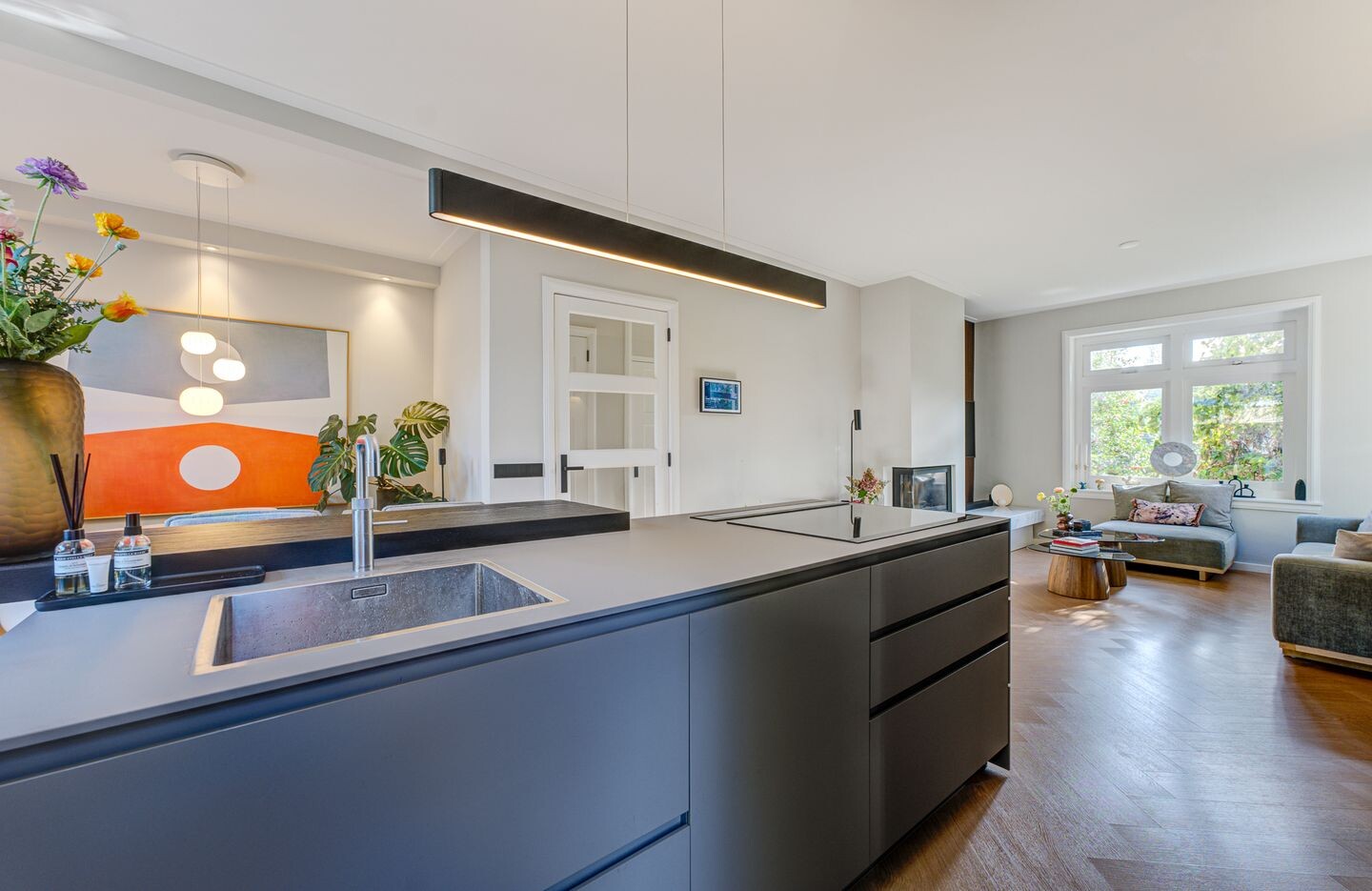 Vrijstaande woning te koop: Badhuislaan 8, Hilversum